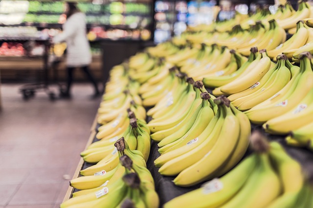 bananen in supermarkt